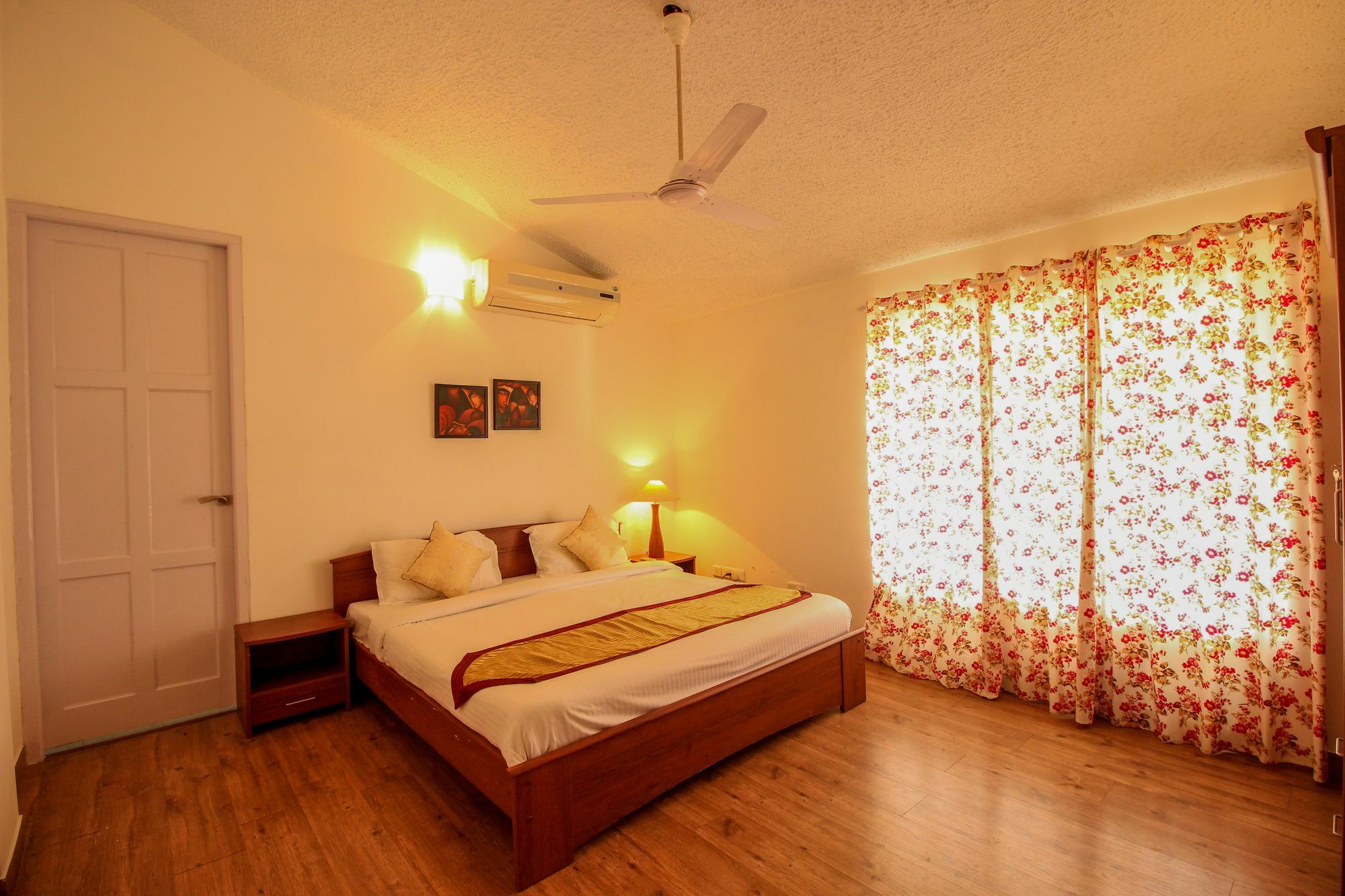 Oyo 9877 Elegant 2bhk Fatrade Apartment