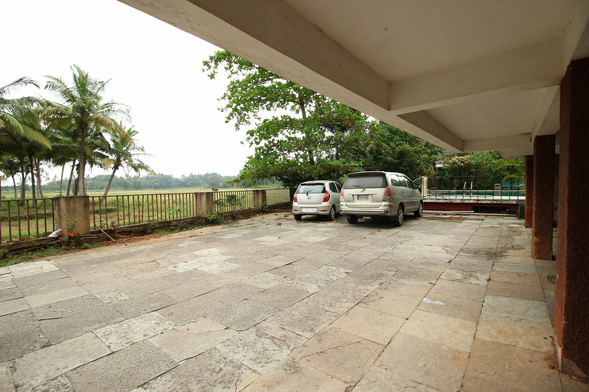 Oyo 9877 Elegant 2bhk Fatrade Apartment *